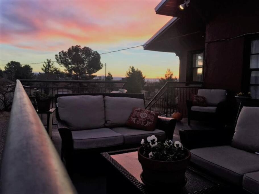 Expansive Ground Floor Pensione. Appartement
